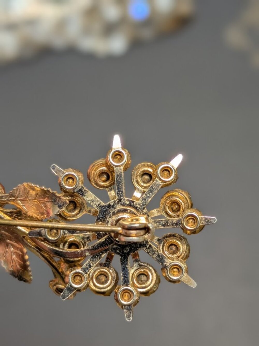 Vintage 1940s 50s Amber Rhinestone Flower Spray Brooch Gold Tone - Picture 6 of 8